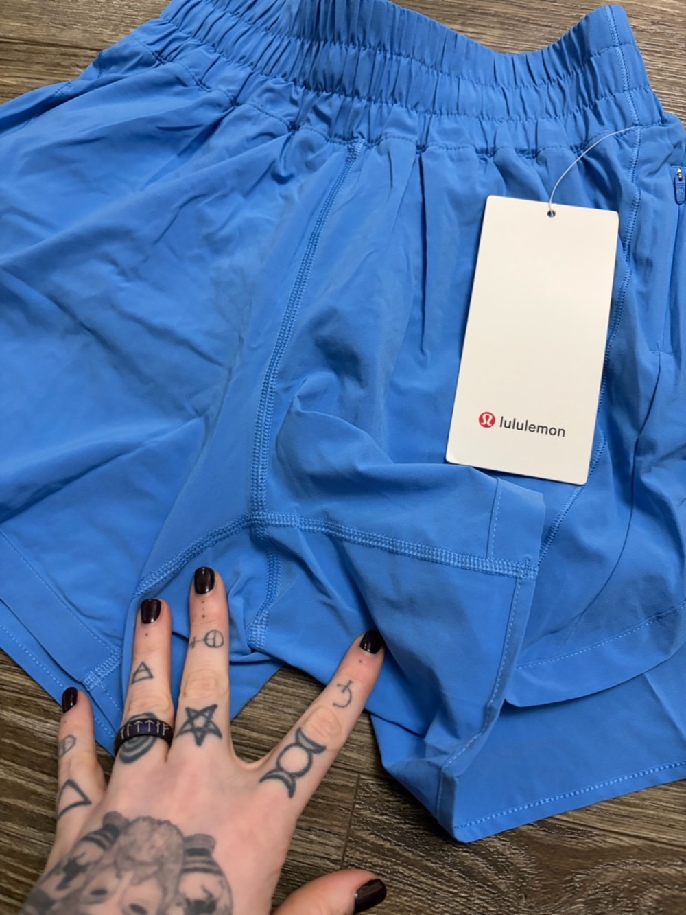 NWT Lululemon Track That High-Rise Lined Short *5" (Pool Party) Size 4 - Picture 6 of 9